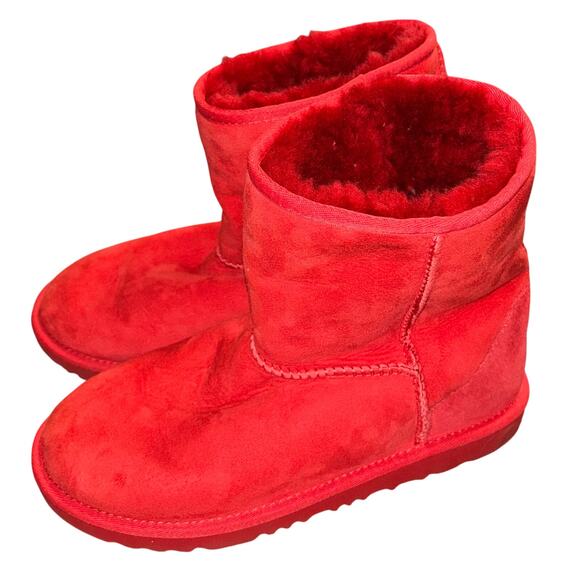 UGG women’s classic mini samba red suede boots Like New (size 6) - Picture 1 of 8